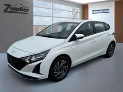 Weiß Gebraucht 2024 Hyundai i20 Trend Limousine | 18.990 € (Guter Preis)