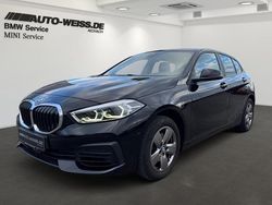 Schwarz ii/bonnet fluid black (schwarz) Gebraucht 2022 BMW 116 Advantage Kleinwagen | 19.700 € (Fairer Preis)