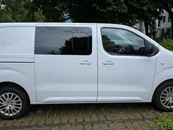 Weiß Gebraucht 2023 Opel Vivaro Edition Van | 29.990 € (Teuer)
