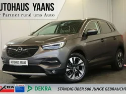 Mondstein grau/e:vulkan grau Gebraucht 2019 Opel Grandland X Innovation SUV | 25.980 € (Teuer)