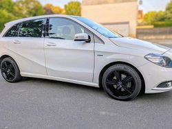 Weiß Gebraucht 2012 Mercedes 200 Sport Van / Kleinbus | 9.200 €