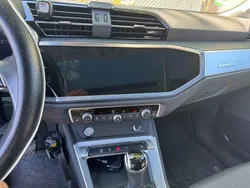 Weiß Gebraucht 2019 Audi Q3 Ambiente SUV | 22.800 € (Fairer Preis)