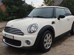 Weiß Gebraucht 2012 Mini ONE Kleinwagen | 2.900 € (Guter Preis)