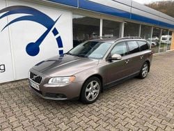 Braun Gebraucht 2009 Volvo V70 Summum Kombi | 2.400 € (Etwas zu teuer)