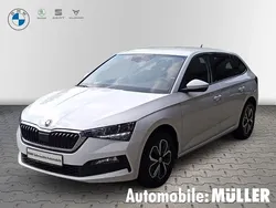 Weiss Gebraucht 2020 Skoda Scala Drive Kleinwagen | 13.450 € (Guter Preis)