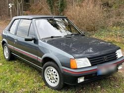 Schwarz Gebraucht 1988 Peugeot 205 Cabrio | 10.750 €