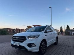 Weiß Gebraucht 2018 Ford Kuga ST-Line SUV | 10.250 € (Superpreis)
