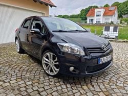 Schwarz Gebraucht 2012 Toyota Auris Limousine | 7.990 € (Etwas zu teuer)