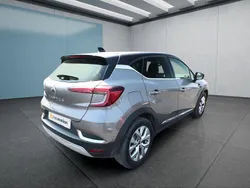 Grau Gebraucht 2022 Renault Captur SUV | 20.799 € (Fairer Preis)