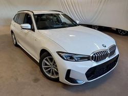 Weiß Gebraucht 2025 BMW 320 M Sport Kombi | 38.499 € (Guter Preis)