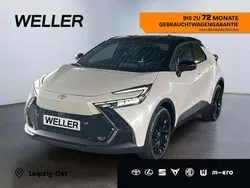 Platinumweiss perleffekt/schwa Neu 2025 Toyota C-HR Sport SUV | 38.990 € (Fairer Preis)