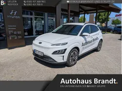 Weiss Gebraucht 2023 Hyundai Kona Advantage SUV | 23.890 € (Fairer Preis)