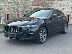 Schwarz (metallic) Gebraucht 2019 Maserati Levante GranLusso SUV | 30.800 € (Superpreis)