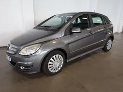 Grau Gebraucht 2011 Mercedes B180 Van / Kleinbus | 6.990 € (Fairer Preis)