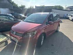 Rot Gebraucht 2013 VW Touran Life Van / Kleinbus | 10.500 € (Fairer Preis)