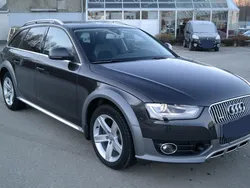 Schwarz metallic Gebraucht 2014 Audi A4 Allroad Kombi | 24.600 €