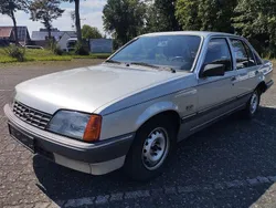 Silber Gebraucht 1989 Opel Rekord Exklusiv Limousine | 6.950 €