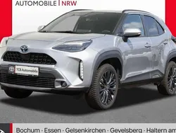 Silbern Gebraucht 2023 Toyota Yaris Cross SUV | 27.489 € (Fairer Preis)