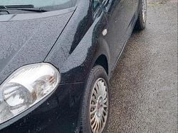 Schwarz Gebraucht 2009 Fiat Punto Limousine | 2.229 € (Fairer Preis)