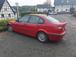 Rot Gebraucht 2000 BMW 318 M Sport Limousine | 5.500 €