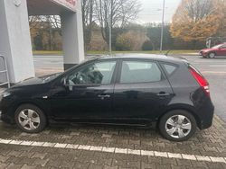 Schwarz Gebraucht 2012 Hyundai i30 Kleinwagen | 4.900 €