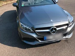 Grau Gebraucht 2018 Mercedes 220 Cabrio | 29.800 €