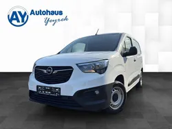 Weiß Gebraucht 2022 Opel Combo Edition Van / Kleinbus | 15.850 € (Guter Preis)