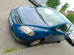 Blau Gebraucht 2010 VW Fox Kleinwagen | 1.300 €
