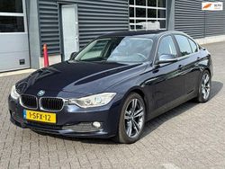Blau Gebraucht 2013 BMW 320 Efficient Dynamics Limousine | 7.950 € (Fairer Preis)