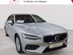 Bright silbermetallic Gebraucht 2021 Volvo V60 Momentum Kombi | 24.390 € (Guter Preis)