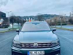 Grau Gebraucht 2016 VW Tiguan Highline SUV | 19.100 €