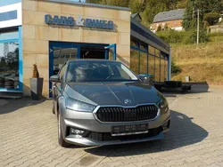 Grau Gebraucht 2023 Skoda Fabia Ambition Limousine | 16.990 € (Guter Preis)