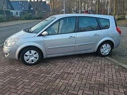 Grau Gebraucht 2008 Renault Mégane III Limousine | 1.900 €