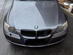 Grau Gebraucht 2006 BMW 320 Limousine | 5.500 € (Teuer)