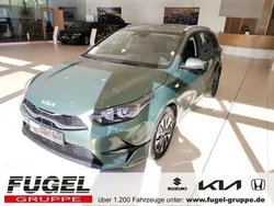 Experience green metallic Neu 2025 Kia Ceed Sportswagon Play Kombi | 25.499 € (Superpreis)