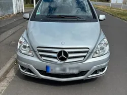 Silber Gebraucht 2009 Mercedes B180 Van / Kleinbus | 3.700 € (Guter Preis)