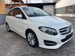 Weiß Gebraucht 2018 Mercedes B180 Van / Kleinbus | 9.401 € (Guter Preis)