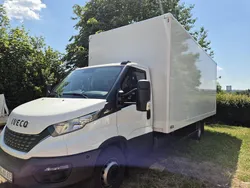 Weiß Gebraucht 2022 Iveco Daily | 41.900 €