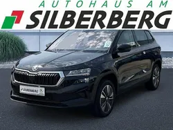 Schwarz Gebraucht 2022 Skoda Karoq Tour SUV | 19.849 € (Guter Preis)