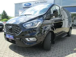 Iridiumschwarz metallic Gebraucht 2019 Ford Tourneo Custom Titanium Van / Kleinbus | 31.900 € (Fairer Preis)