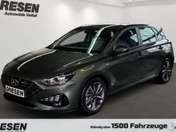 Grau Gebraucht 2024 Hyundai i30 Trend Limousine | 20.990 € (Fairer Preis)