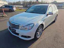 Weiß Gebraucht 2012 Mercedes C180 Kombi | 8.960 € (Guter Preis)