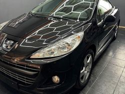 Schwarz Gebraucht 2011 Peugeot 207 CC Premium Cabrio | 2.990 € (Guter Preis)