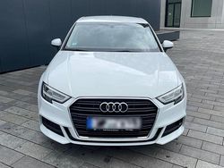 Weiß Gebraucht 2020 Audi A3 S-Line Limousine | 18.000 €