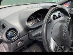 Schwarz Gebraucht 2006 Opel Corsa Sport Limousine | 2.200 € (Fairer Preis)