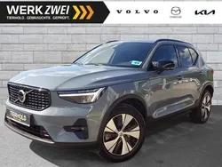 Thunder grey / metallic Gebraucht 2022 Volvo XC40 Plus SUV | 39.900 € (Fairer Preis)