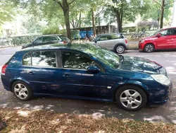 Blau Gebraucht 2006 Opel Signum Kombi | 2.000 € (Fairer Preis)