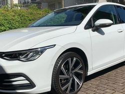 Weiß Gebraucht 2022 VW Golf VIII IQ Drive Limousine | 24.900 € (Fairer Preis)