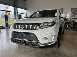 Weiß Gebraucht 2023 Suzuki Vitara Comfort SUV | 22.490 € (Fairer Preis)