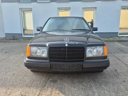 Schwarz Gebraucht 1990 Mercedes 230 Coupé | 5.500 €